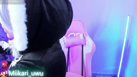 Ahri help me get to 100  online show from November 2025 05:35:01 AM