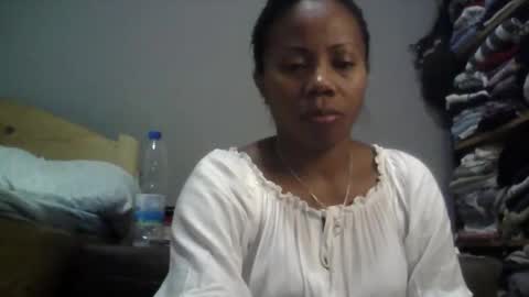 Snapshot of aicha_boobs chatting on December 2025 03:43:01 PM Aicha boobs online show from December 2025 03:43:01 PM