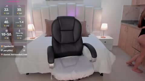 Snapshot of aida_adams chatting on September 2025 04:07:01 PM AIDA ADAMS online show from September 2025 04:07:01 PM