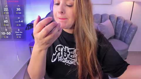 AIDA ADAMS online show from April 2026 11:37:01 AM