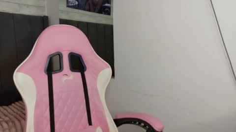 Aida online show from October 2025 11:27:01 PM