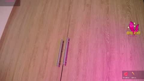 Snapshot of aidaadams chatting on October 2025 11:28:01 AM Aida online show from October 2025 11:28:01 AM