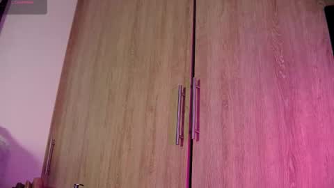 Snapshot of aidaadams chatting on November 2025 11:42:02 AM Aida online show from November 2025 11:42:02 AM