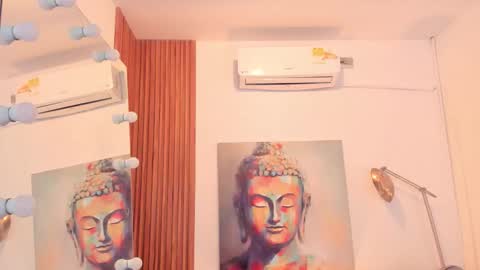 Alisson online show from November 2025 07:36:02 PM