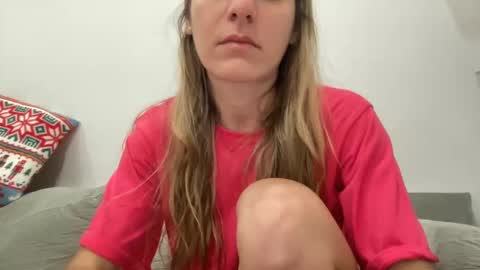 Snapshot of ailebun chatting on December 2024 05:47:02 AM Aile online show from December 2024 05:47:02 AM