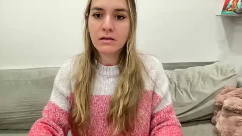 Snapshot of ailebun chatting on January 2025 04:28:01 AM Aile online show from January 2025 04:28:01 AM