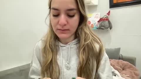 Snapshot of ailebun chatting on January 2025 02:04:02 AM Aile online show from January 2025 02:04:02 AM