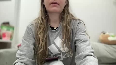 Snapshot of ailebun chatting on February 2025 01:41:01 AM Aile online show from February 2025 01:41:01 AM