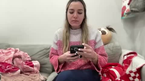 Snapshot of ailebun chatting on March 2025 01:56:02 AM Aile online show from March 2025 01:56:02 AM