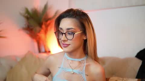  Aileen  online show from November 2025 08:30:01 PM