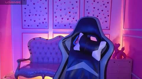 Snapshot of ailen_t_ chatting on October 2025 03:05:01 AM ailen online show from October 2025 03:05:01 AM