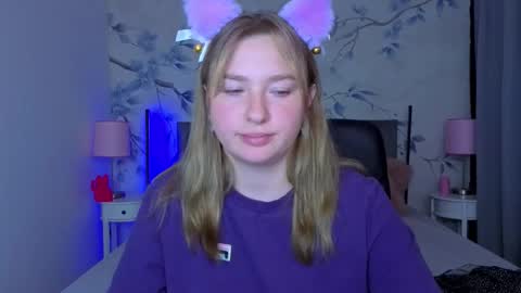 Alisa online show from November 2025 01:21:02 PM