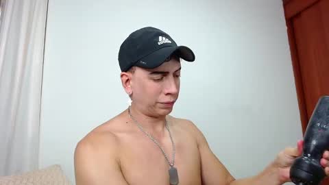 Snapshot of ain_forgge chatting on March 2025 01:17:01 PM IAN online show from March 2025 01:17:01 PM