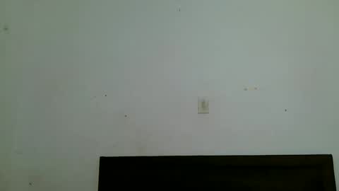 Snapshot of aine_ileana chatting on May 2026 04:04:02 PM J online show from May 2026 04:04:02 PM