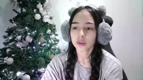 Snapshot of aineangeel chatting on January 2025 12:16:02 AM AINE online show from January 2025 12:16:02 AM