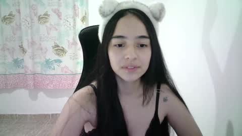 Snapshot of aineangeel chatting on March 2025 12:15:01 AM AINE online show from March 2025 12:15:01 AM