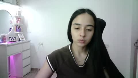 Snapshot of aineangeel chatting on May 2026 01:01:01 AM AINE online show from May 2026 01:01:01 AM