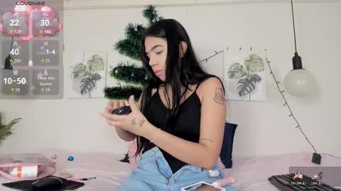 Snapshot of ainoa_pink chatting on December 2025 11:32:01 PM Ainoa online show from December 2025 11:32:01 PM