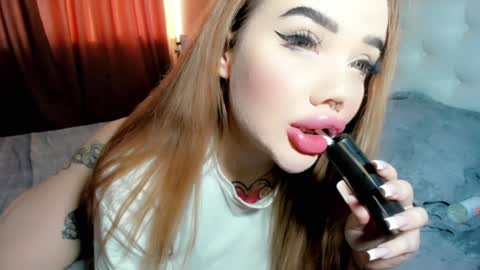 Snapshot of aira_vi chatting on February 2025 03:02:02 AM Aira online show from February 2025 03:02:02 AM