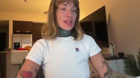 Snapshot of airgeadx chatting on November 2025 08:52:02 PM Airgead online show from November 2025 08:52:02 PM