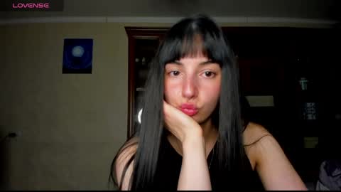 Aisha online show from May 2026 08:32:01 PM