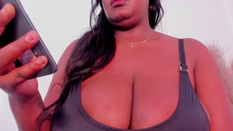 aishazaa online show from November 2025 02:49:02 PM