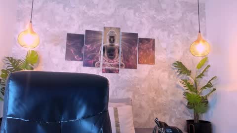 little aitana  online show from December 2025 07:07:01 PM