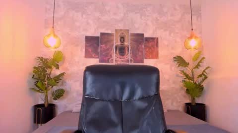 little aitana  online show from December 2025 10:05:01 PM