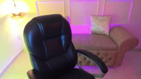 Aitana online show from February 2026 08:01:02 PM