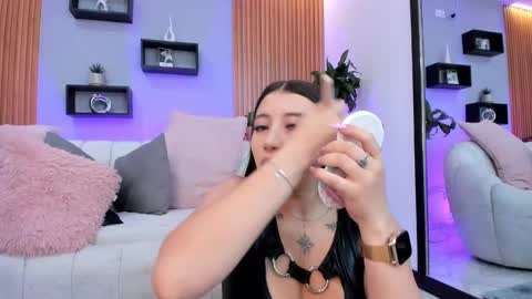 Aixa online show from October 2025 12:02:02 PM