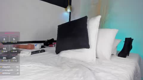 Snapshot of aixa_hill1 chatting on June 2026 02:53:01 AM online show from June 2026 02:53:01 AM