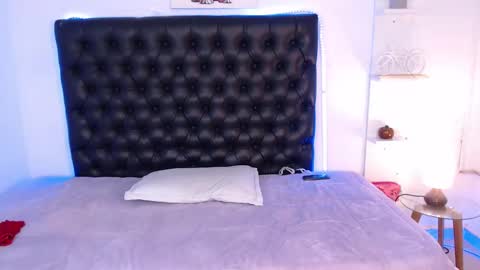 Snapshot of aixa_shaw chatting on December 2024 06:50:01 PM AIXA online show from December 2024 06:50:01 PM