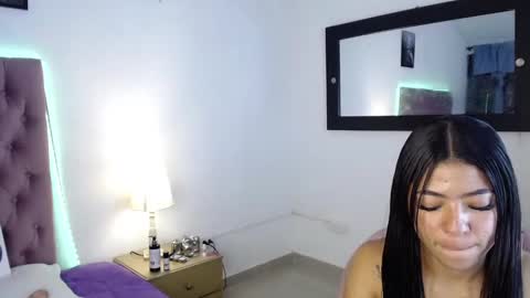 Snapshot of aixa_shaw chatting on February 2025 11:33:02 PM AIXA online show from February 2025 11:33:02 PM