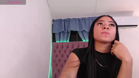 Snapshot of aixa_shaw chatting on February 2025 12:21:02 AM AIXA online show from February 2025 12:21:02 AM