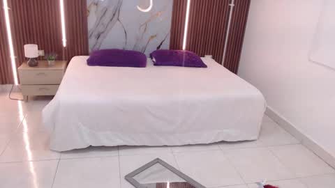 Snapshot of aixa_shaw chatting on September 2025 12:05:01 PM AIXA online show from September 2025 12:05:01 PM