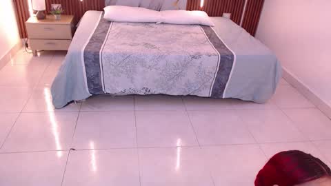 Snapshot of aixa_shaw chatting on September 2025 12:06:01 PM AIXA online show from September 2025 12:06:01 PM