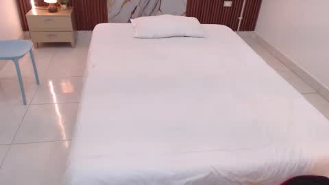 Snapshot of aixa_shaw chatting on September 2025 12:21:02 PM AIXA online show from September 2025 12:21:02 PM