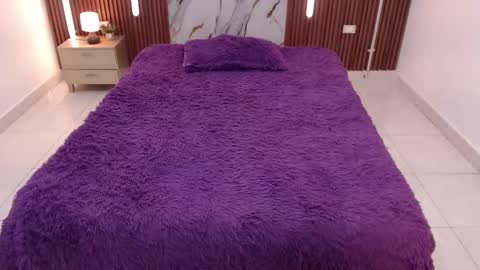 Snapshot of aixa_shaw chatting on October 2025 12:22:02 PM AIXA online show from October 2025 12:22:02 PM