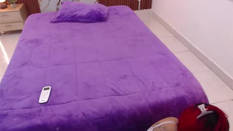 Snapshot of aixa_shaw chatting on November 2025 12:29:02 PM AIXA online show from November 2025 12:29:02 PM