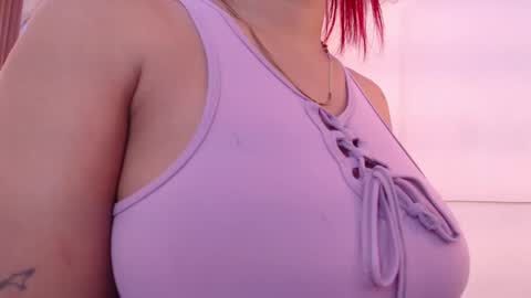 Snapshot of aixa_shaw chatting on November 2025 12:05:02 PM AIXA online show from November 2025 12:05:02 PM