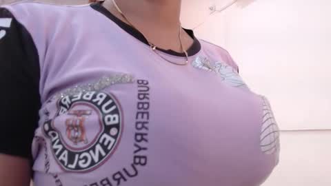 Snapshot of aixa_shaw chatting on November 2025 12:13:01 PM AIXA online show from November 2025 12:13:01 PM