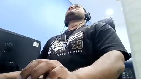 Esteban online show from February 2025 07:15:01 AM