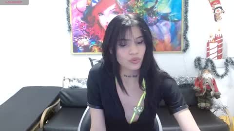 akalyy_ online show from January 2026 01:13:02 PM