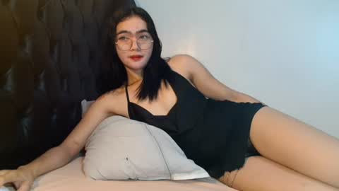 Snapshot of akamamiki25 chatting on June 2026 10:39:01 AM akamamiki25 online show from June 2026 10:39:01 AM
