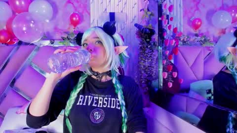 akane hikari  online show from February 2026 04:52:01 AM