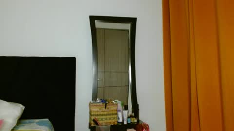 Snapshot of akanekihm chatting on June 2026 09:09:01 AM MIRANDA online show from June 2026 09:09:01 AM