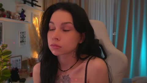 Akaruiiii online show from July 2026 11:45:02 PM