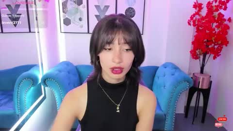 Azaka  online show from September 2025 12:32:01 PM