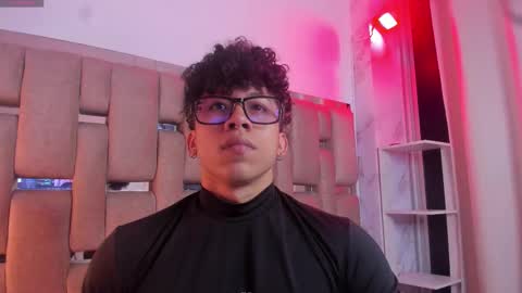 akazaboy online show from November 2025 05:50:02 AM