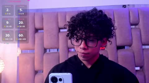 akazaboy online show from April 2026 04:13:02 AM